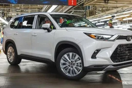 Toyota tính nhập xe Mỹ về Nhật để “xoa dịu” ông Trump