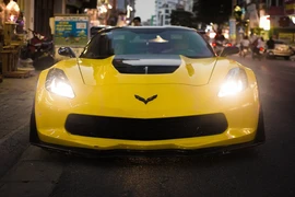 "Tóm gọn" Chevrolet Corvette C7 độ cánh gió khủng tại Hà Nội