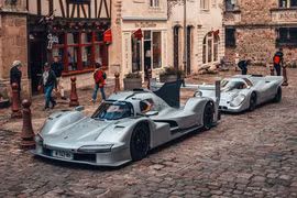 Ngắm Porsche 963 RSP - siêu xe độc bản của tỷ phú Đô la Mỹ