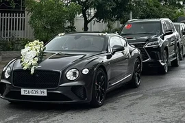 Ngắm Bentley Continental GT hơn 16 tỷ rước dâu tại Hải Phòng