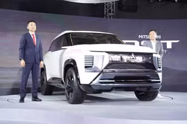 Mitsubishi DST Concept 7 chỗ chính thức ra mắt tại Việt Nam