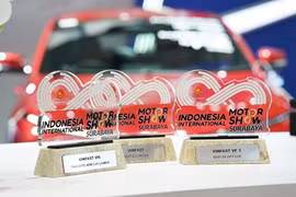 VinFast lập kỉ lục tại IIMS Surabaya 2025 với 4 giải thưởng 