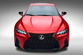 Ra mắt Lexus IS 500 Ultimate 2025 động cơ V8, bán giới hạn 