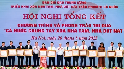 HDBank chung tay đóng góp trên 2.600 căn nhà tạm được xây mới