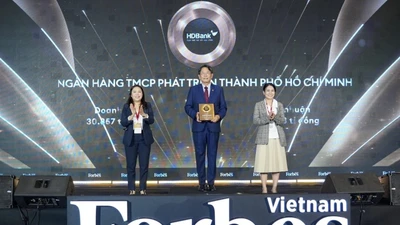 HDBANK vào tốp 50 doanh nghiệp niêm yết tiêu biểu nhất 2025