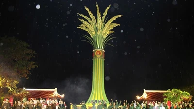 “Lời tri ân – Dòng sông hoa lửa”: Đêm nghệ thuật tái hiện huyền thoại 