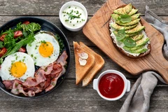 Ăn sáng quá mặn gây nguy cơ mắc bệnh tim