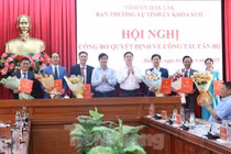 Công bố quyết định công tác cán bộ tỉnh Bình Định, Đắk Lắk