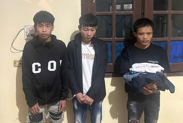 Các đối tượng tại cơ quan Công an. 3.jpg