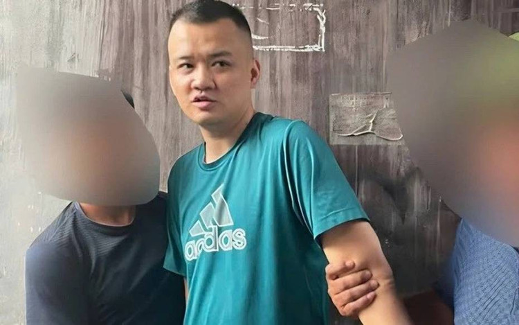 Đối tượng Thân Văn Nam thời điểm bị bắt giữ. cuop-tiem-vang-than-van-nam-17553985131961479388402-23-0-473-720-crop-17553985161601000160998.jpg