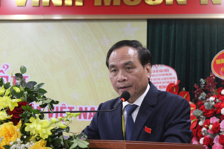 PGS.TS Phạm Ngọc Linh, Phó Bí thư thường trực Đảng ủy, Phó Chủ tịch Liên hiệp Hội Việt Nam trình bày báo cáo tại Đại hội. cef434c7-e687-475d-99c8-4187271e31f7.jpg