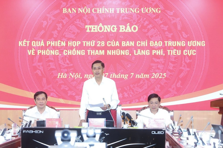 Ông Nguyễn Hữu Đông - Ủy viên Trung ương Đảng, Phó Trưởng Ban Nội chính Trung ương. 6-8784.jpg
