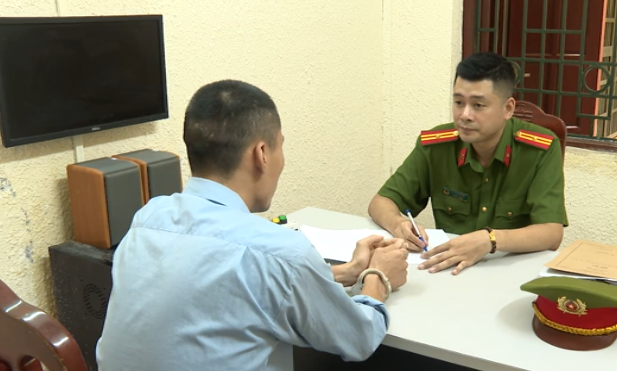N.V.D. tại cơ quan Công an. capture-5963.png