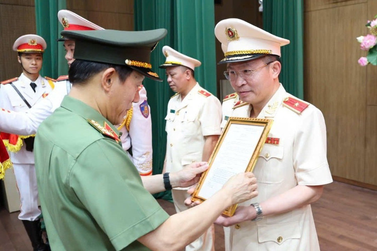 Thiếu tướng Nguyễn Minh Tuấn, được bố trí làm giám đốc Công an tỉnh Phú Thọ mới. ca-phu-tho-2-88595.jpg
