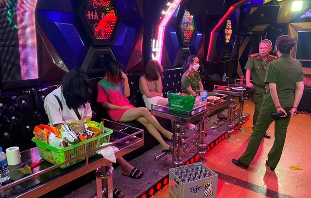 Khởi tố các đối tượng “mở tiệc” ma túy trong quán karaoke ảnh 1 Khởi tố các đối tượng “mở tiệc” ma túy trong quán karaoke ảnh 1