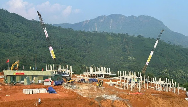 Những mái nhà đầu tiên ở khu tái định cư Làng Nủ - Hình 10 Nhung mai nha dau tien o khu tai dinh cu Lang Nu-Hinh-10