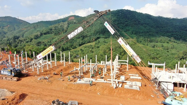 Những mái nhà đầu tiên ở khu tái định cư Làng Nủ - Hình 8 Nhung mai nha dau tien o khu tai dinh cu Lang Nu-Hinh-8