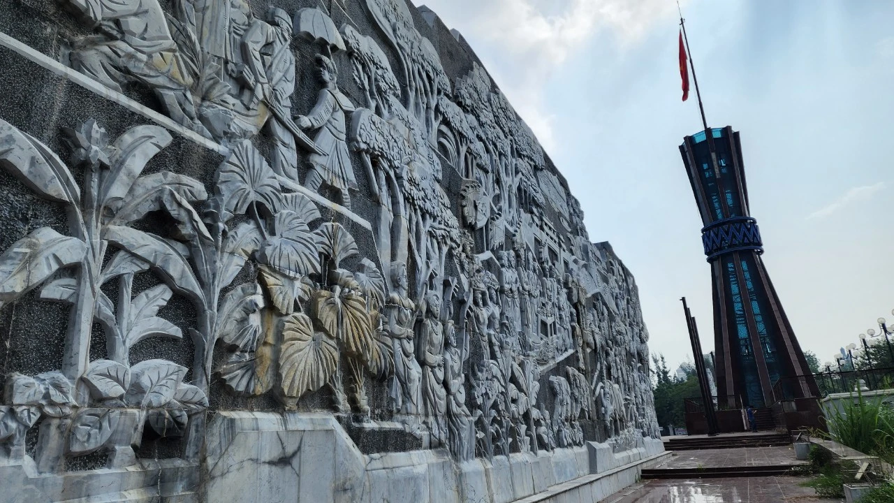 Thái Nguyên: Quảng trường Võ Nguyên Giáp gần 90 tỷ dang dở, xuống cấp