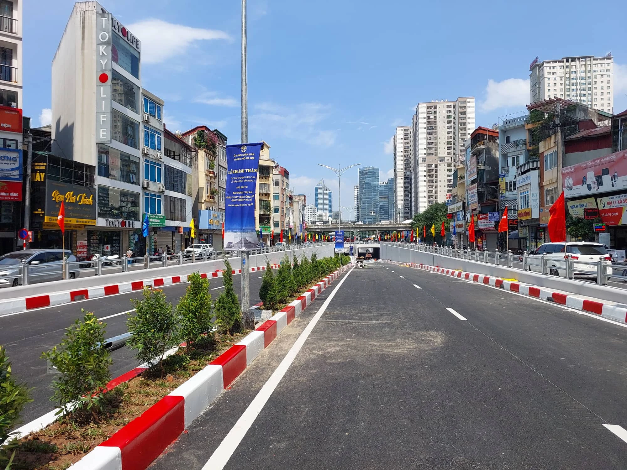  Cận cảnh hầm chui Lê Văn Lương - Khuất Duy Tiến trước ngày khánh thành