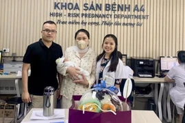 Giữ thai thêm 4 tuần khi cổ tử cung mở 5 cm, rỉ ối