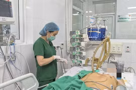 Tự đắp tỏi, thuốc nam, người bệnh đối mặt nguy cơ hoại tử chi