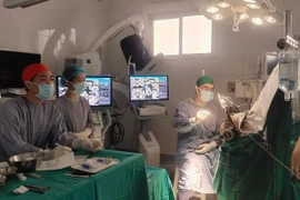 Chấm dứt một thập kỷ run rẩy vì parkinson nhờ phẫu thuật kích thích não sâu