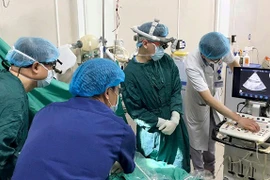 Chỉ từ sốt, nôn trẻ 11 tuổi nhanh chóng sốc tim nguy kịch