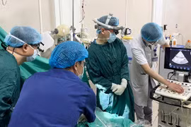 Chỉ từ sốt, nôn trẻ 11 tuổi nhanh chóng sốc tim nguy kịch