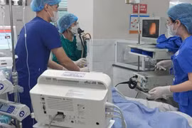 Hít sặc nước bẩn, chàng trai 21 tuổi đuối nước nguy kịch vì điều trị tại nhà