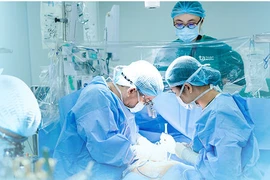 Mổ bắc cầu mạch vành ở tuổi 37 do tắc hẹp mạch máu nuôi tim