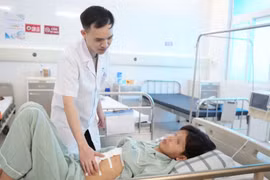 Đang khỏe mạnh đau bụng không ngờ sốc mất máu do vỡ u gan