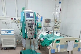 Chủ quan ho sốt, thiếu nữ 19 tuổi suy hô hấp nguy kịch