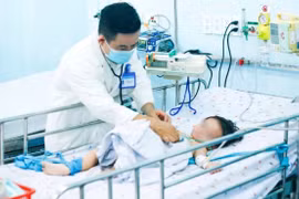 Số ca tay chân miệng tăng mạnh tại TP HCM, xuất hiện chủng EV71 nguy hiểm