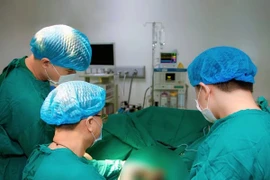 Buốt không đi tiểu cần nghĩ đến viêm niệu đạo không do lậu