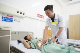 Cứu sống bệnh nhân sốc mất máu nguy kịch do vỡ thận độ V