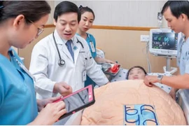 Hôn mê đột quỵ vì chóng mặt, khó thở nhờ AI chẩn đoán, mua thuốc