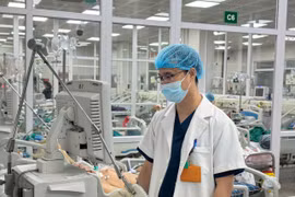 Người đàn ông được cứu sống ngoạn mục sau hôn mê vì ngộ độc methanol