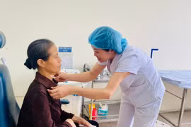 Cắt u nang giáp móng bẩm sinh cho người phụ nữ 67 tuổi