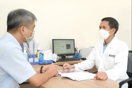 Hút thuốc lá nhiều năm, tầm soát sức khỏe phát hiện ung thư phổi