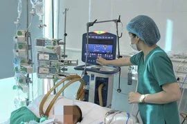 Trẻ 11 tuổi sợ nước nói nhảm, không ngờ viêm não vì bệnh dại