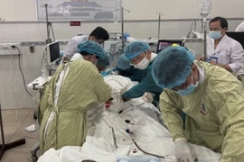 Cứu người phụ nữ bị tiêu chảy ngưng thở, ngừng tim khi đến bệnh viện