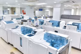 Con trai phát hiện mắc loạn dưỡng cơ, mẹ mang gen bệnh hiếm