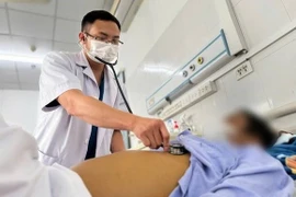 Xơ gan, tử vong vì tự ý dừng thuốc trị viêm gan B