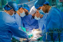 Ghép gan, tim trong đêm cứu sống 2 người bệnh nguy kịch