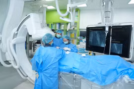Cấy máy khử rung tim kịp thời cứu bệnh nhân mắc hội chứng Brugada 