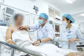 Tự xịt điều trị hen phế quản, bệnh nhân 49 tuổi hôn mê, ngừng tuần hoàn