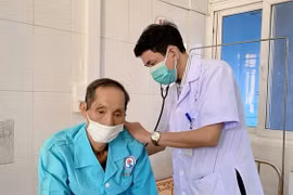 Can thiệp nút mạch cứu sống bệnh nhân ho ra máu do sét đánh