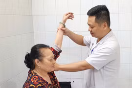 Điều trị thành công liệt chi trên bằng y học cổ truyền