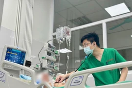 Đột ngột sốt cao, thanh niên 17 tuổi bị viêm não di chứng thần kinh