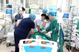 Ngừng tim, nhiễm khuẩn huyết sau ăn lòng lợn, tiết canh